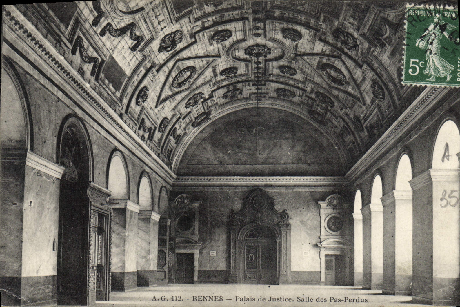 CPA Rennes Palais de justice salle des Pas Perdus 