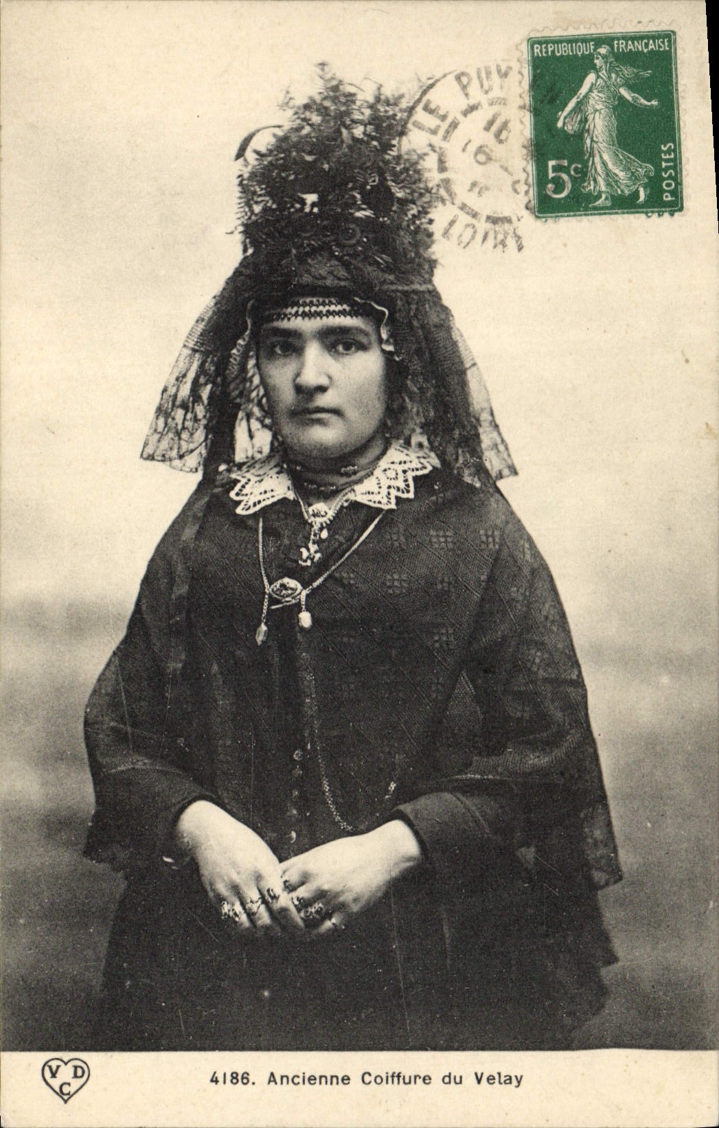 Ancienne Coiffure du Velay — 4186 — V.D.C.