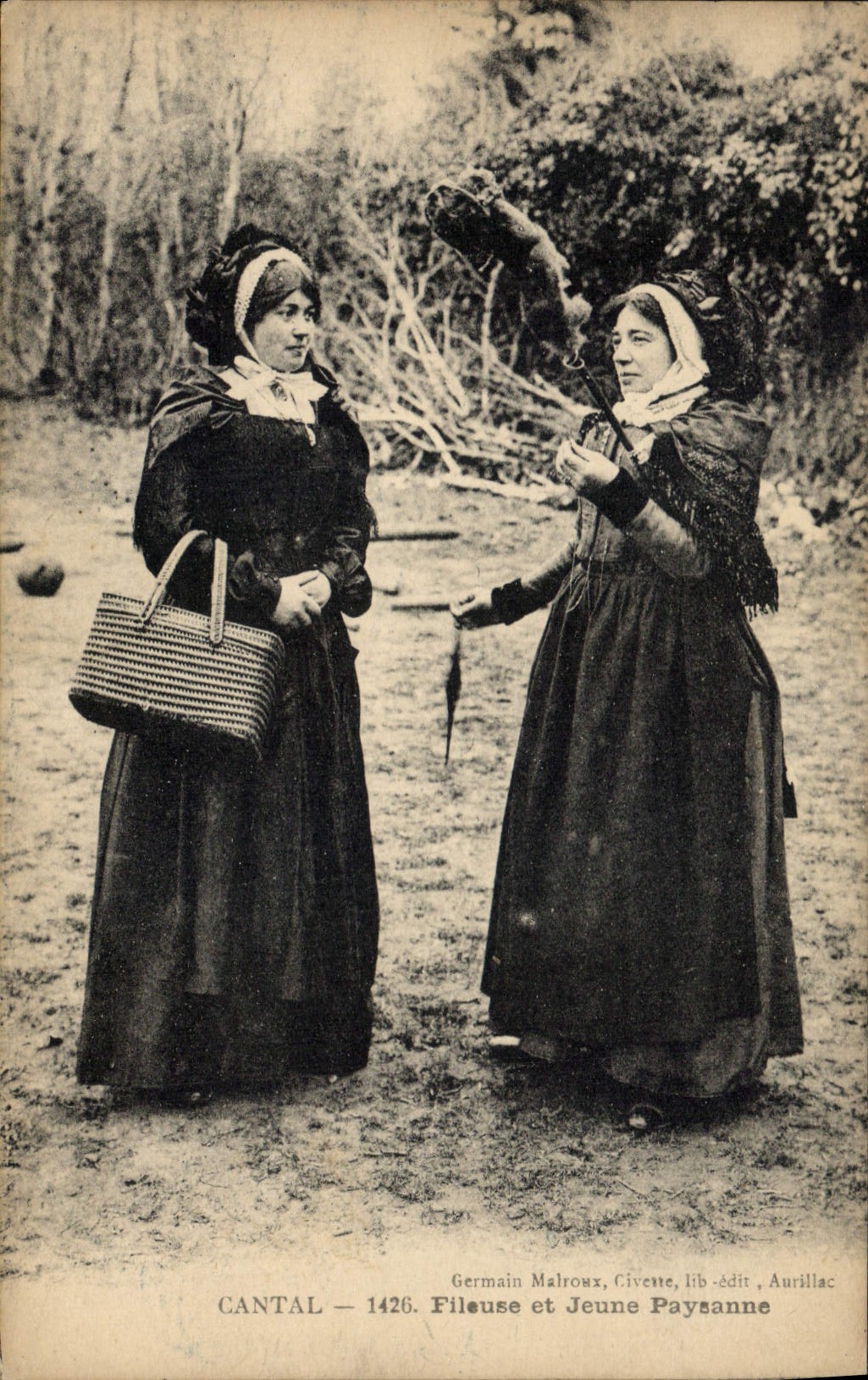 Cantal — Fileuse et Jeune Paysanne — Germain Malroux, lib.-édit. Aurillac