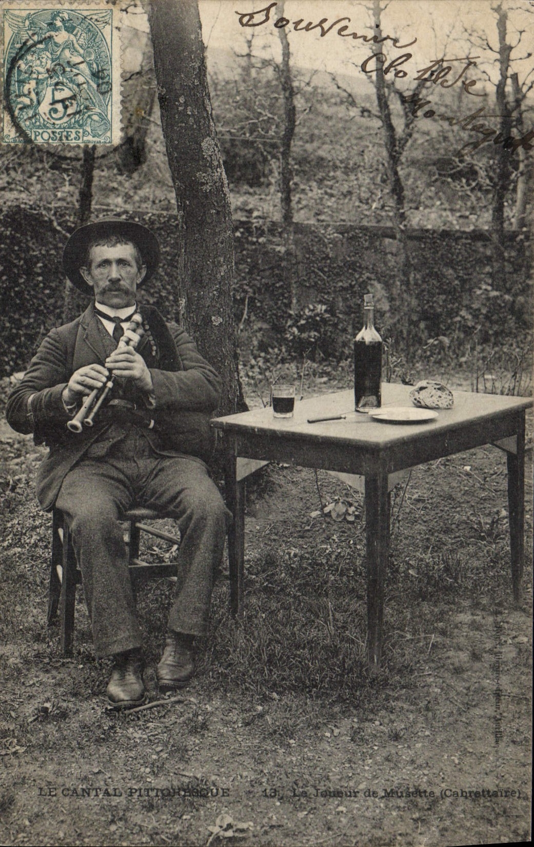 Le Joureur de Musette (Cahrettaire) — Le Cantal Pittoresque, n°13 — éditeur non visible