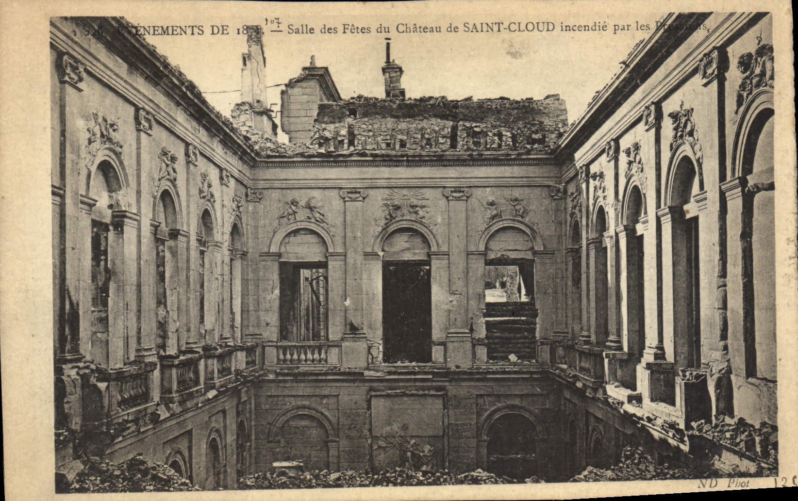 CPA Militaria Salle des fetes du chateau de Saint Cloud 