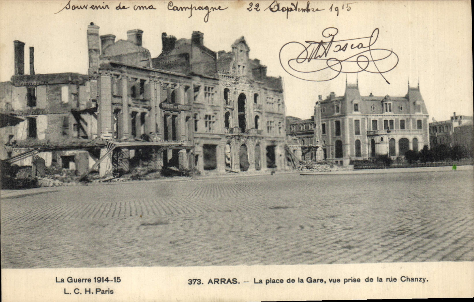 Arras — Place de la Gare aus der rue Chanzy gesehen — L. C. H. Paris, n° 373