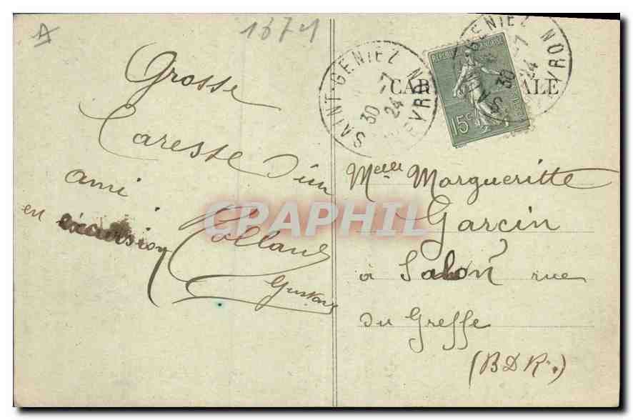 CPA Folklore Type D'auvergne Une Fileuse  — Verso