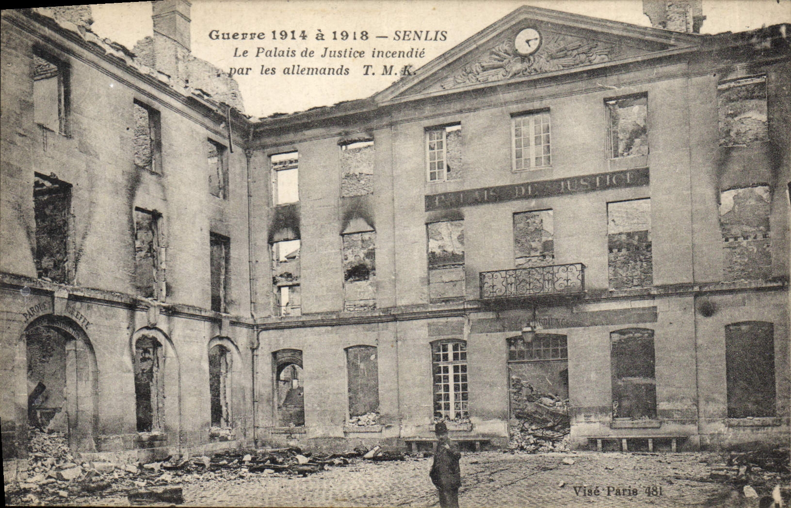 CPA Guerre 1914 a 1918 Senlis Le Palais de Justice incendie par le Allemands 