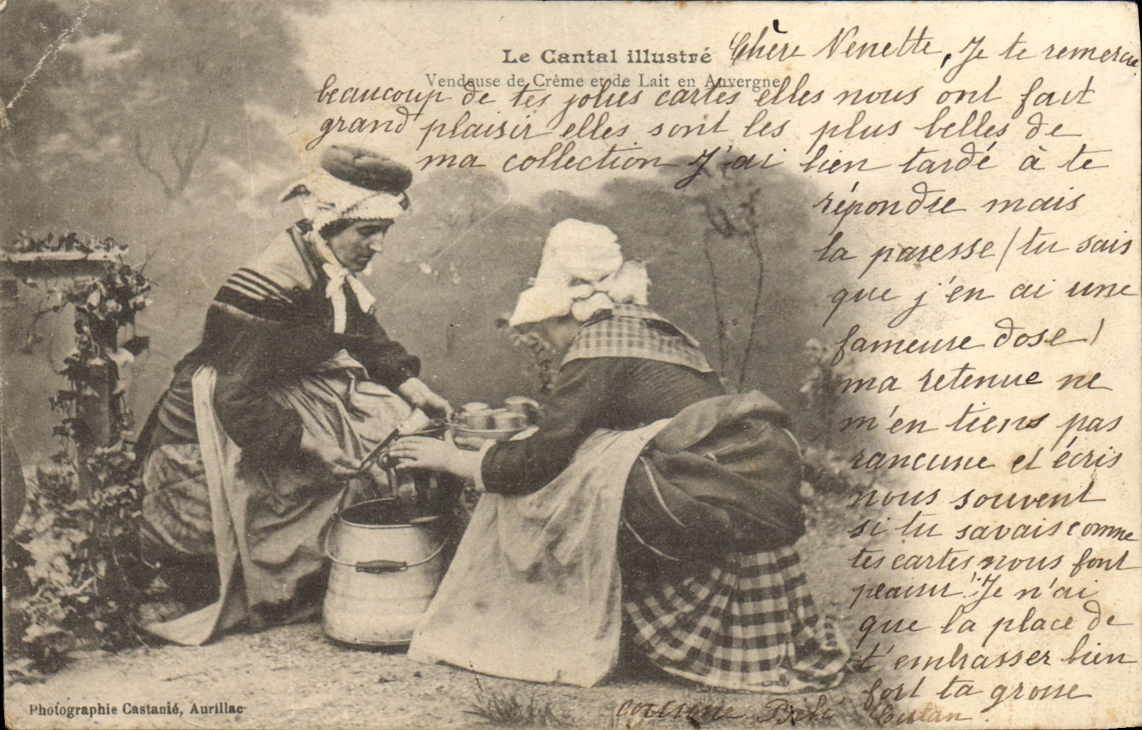 Vendeuses de Crème et de Lait en Auvergne — Le Cantal illustré — Photographie Castanié, Aurillac