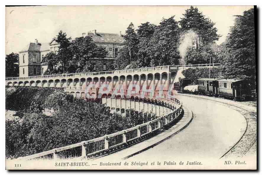 Saint-Brieuc — Boulevard de Sévigné et le Palais de Justice — ND. Phot. n° 111