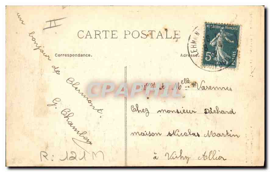 CPA Folklore Types et costumes d'Auvergne jeunes fillettes aux sabots  — Verso