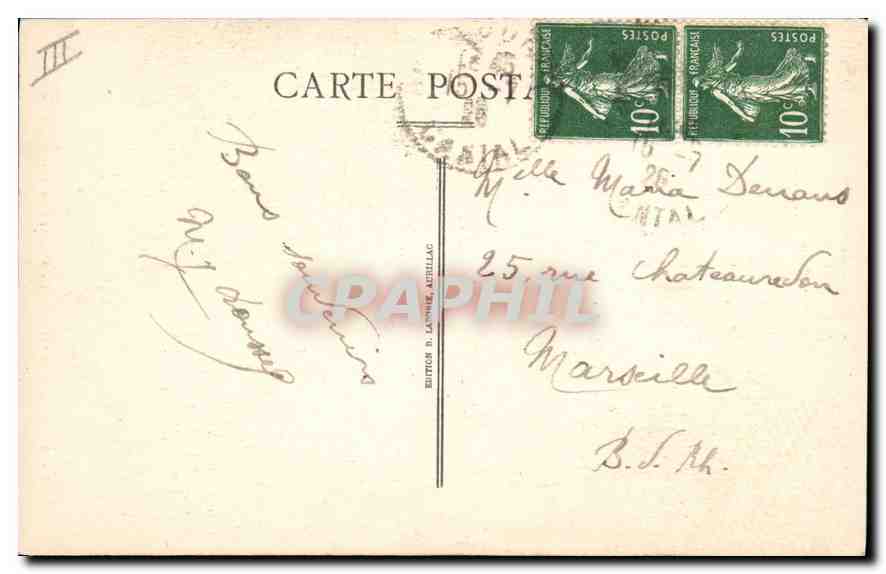 CPA Folklore En Auvergne a la Fontaine du village  — Verso