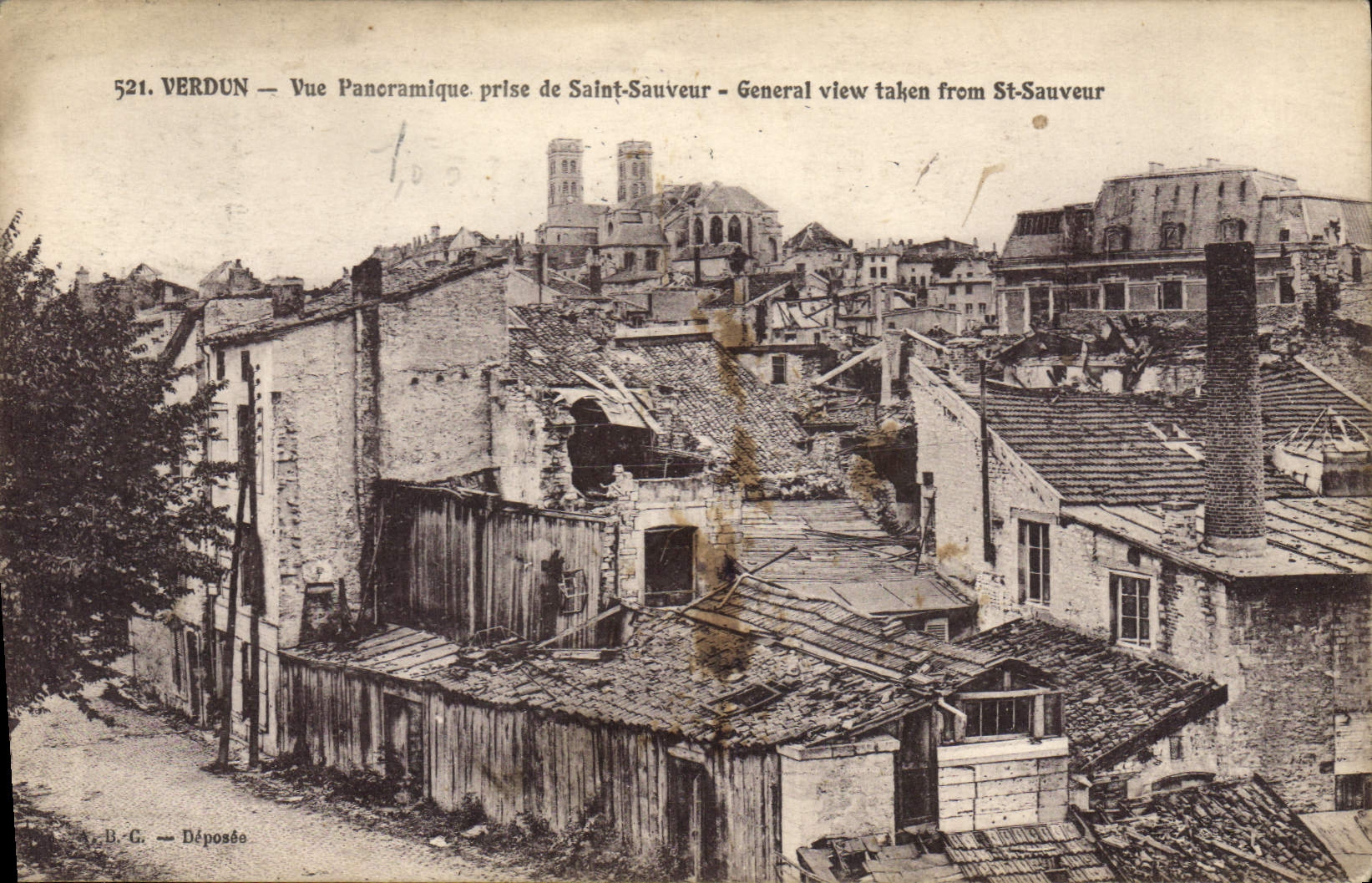Verdun — Vue panoramique prise de Saint-Sauveur — B.G. Déposée