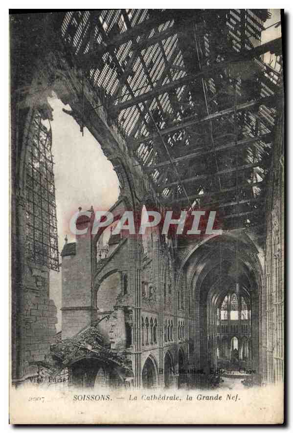 CPA Militaria Soissons La Cathedrale la Grande Nef 