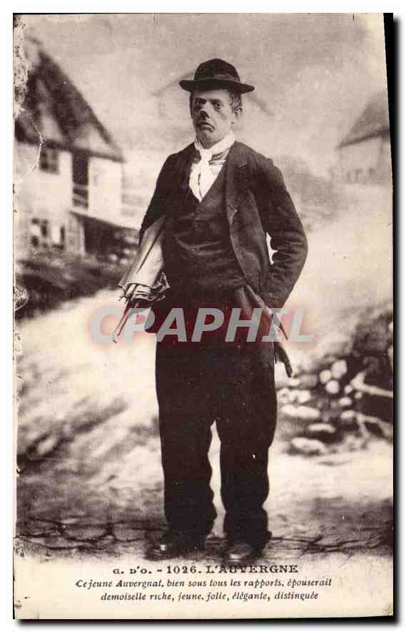 CPA Folklore L'Auvergne ce jeune Auvergnat bien sous tous les rapports epouserait demoiselle riche j