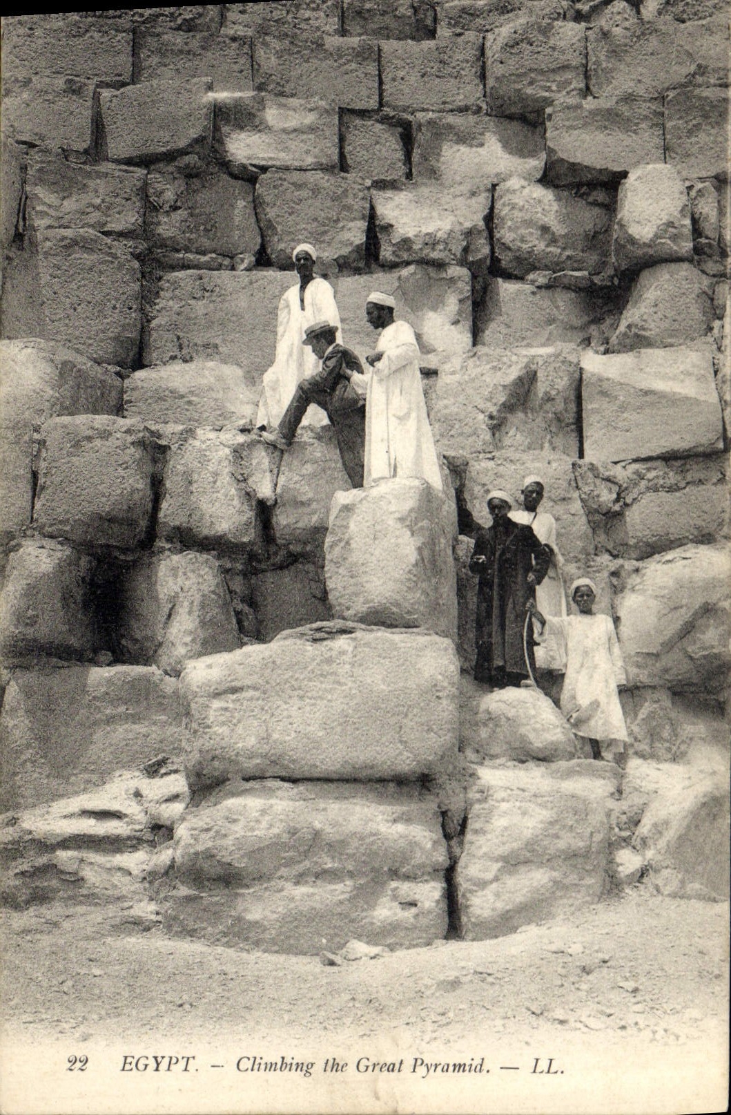 Égypte — Montée sur la Grande Pyramide — LL. n°22