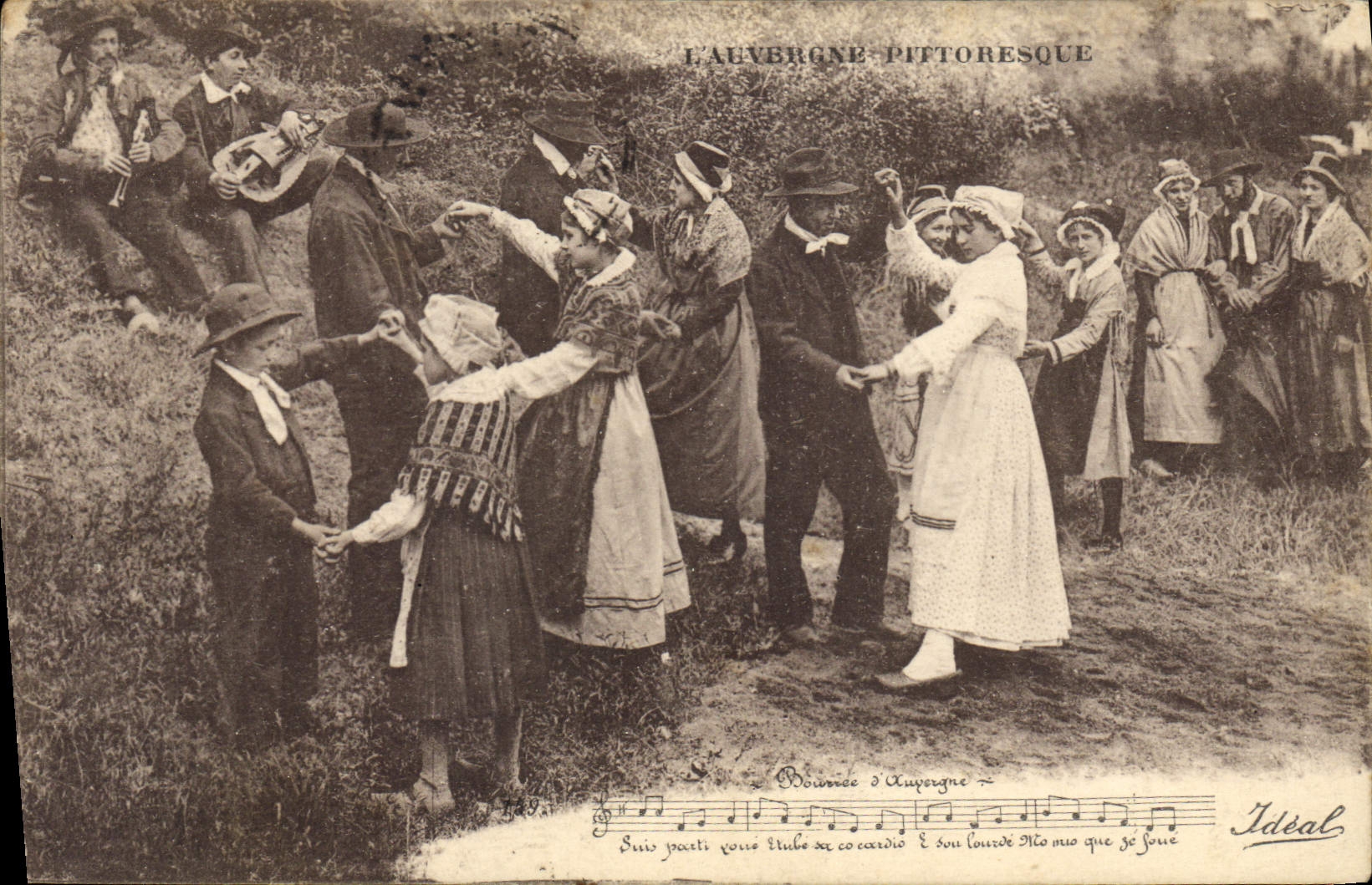 L'Auvergne - Piftoresque — Danse de la Poupée d'Auvergne — Éditeur Idéal