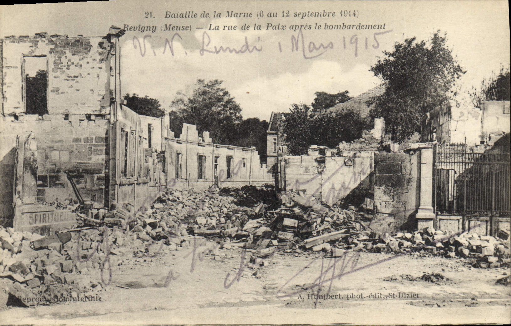 Revigny (Meuse) — Ansicht der Rue de la Paix nach dem Bombenangriff — A. Humbert, Foto, Verlag St-Dizier