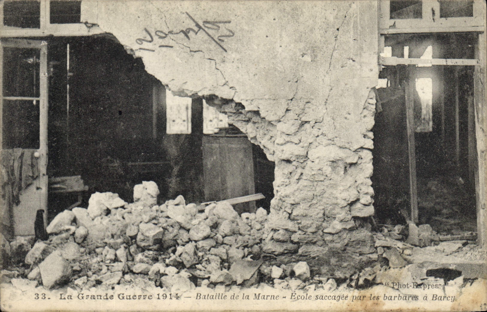 École de la Marne — Dégâts de la bataille de la Marne — Phot-Express à Barcy