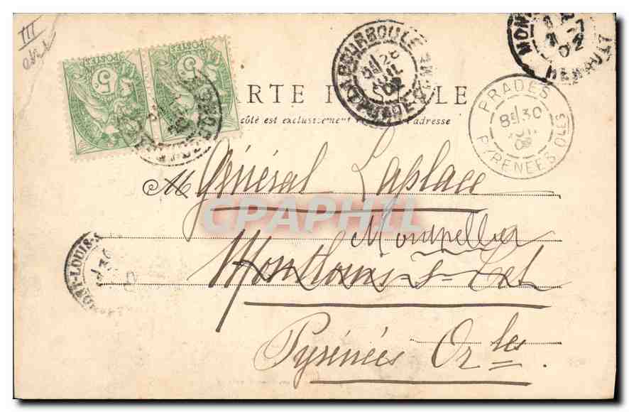 CPA Folklore Auvergne Une fileuse — Verso