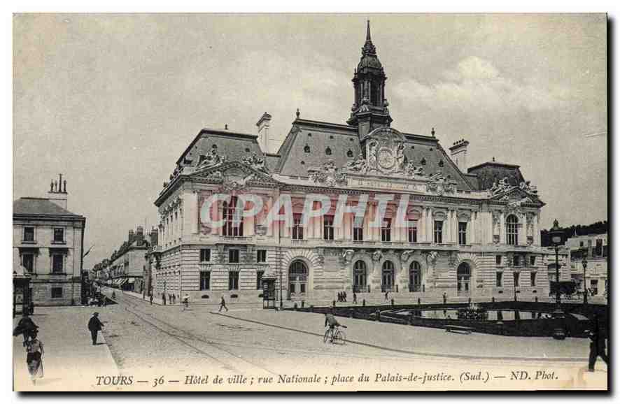 CPA TOURS Hôtel de ville rue National Place du Palais-de-justice. (Sud)