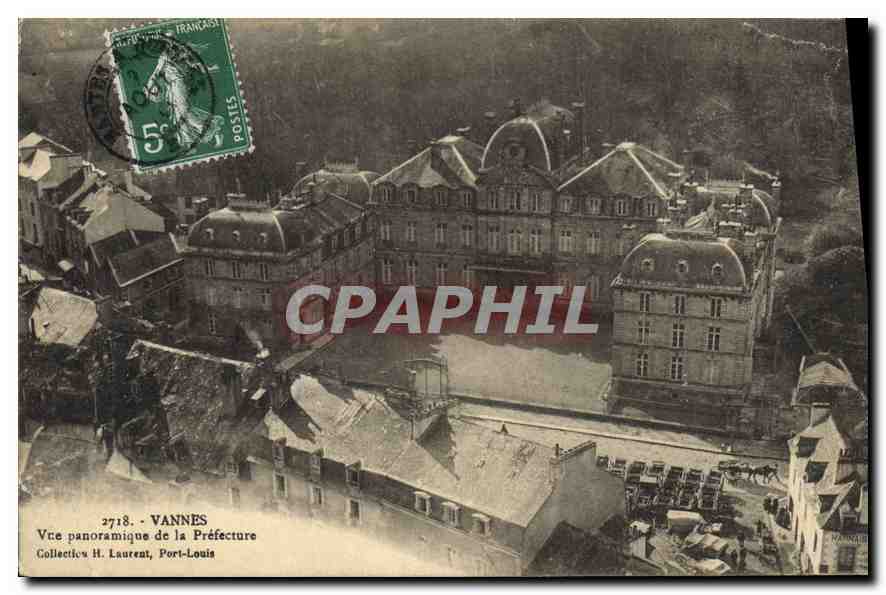 CPA VANNES vue panoramique de la préfecture