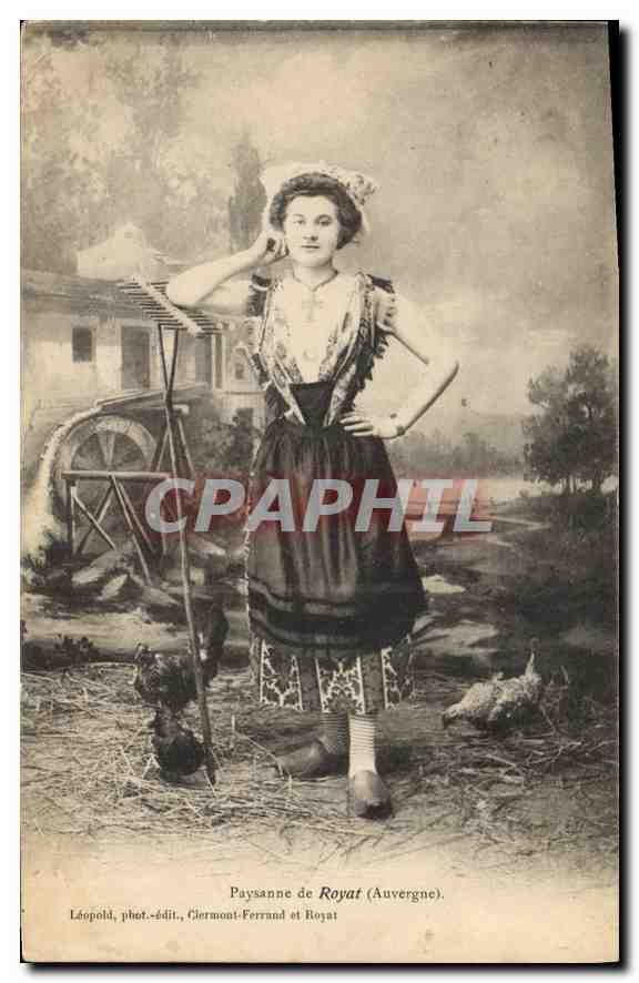 CPA Folklore Paysanne de Royat (Auvergne)