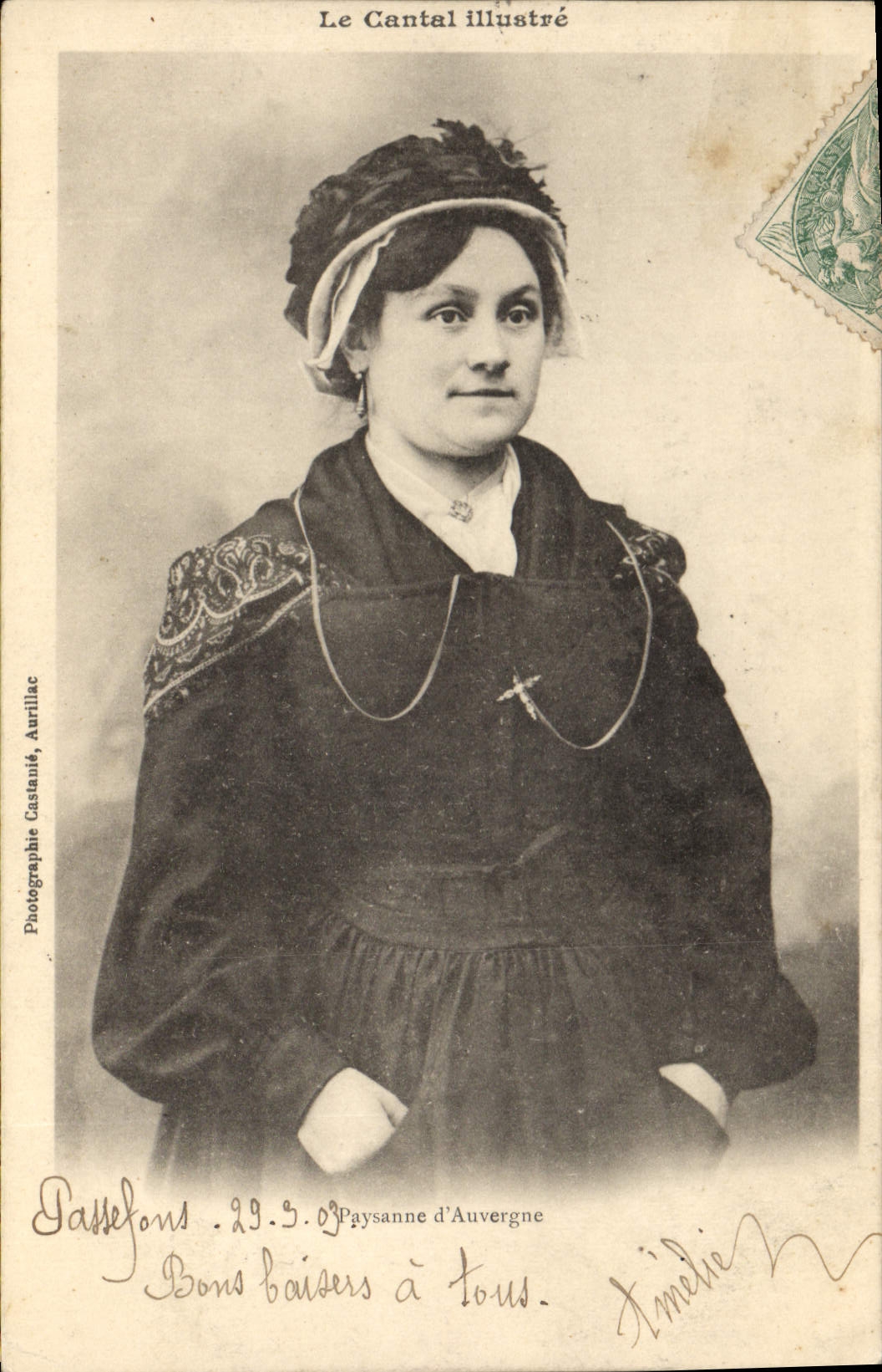 CPA Folklore Le Cantal illustré Paysanne d'Auvergne