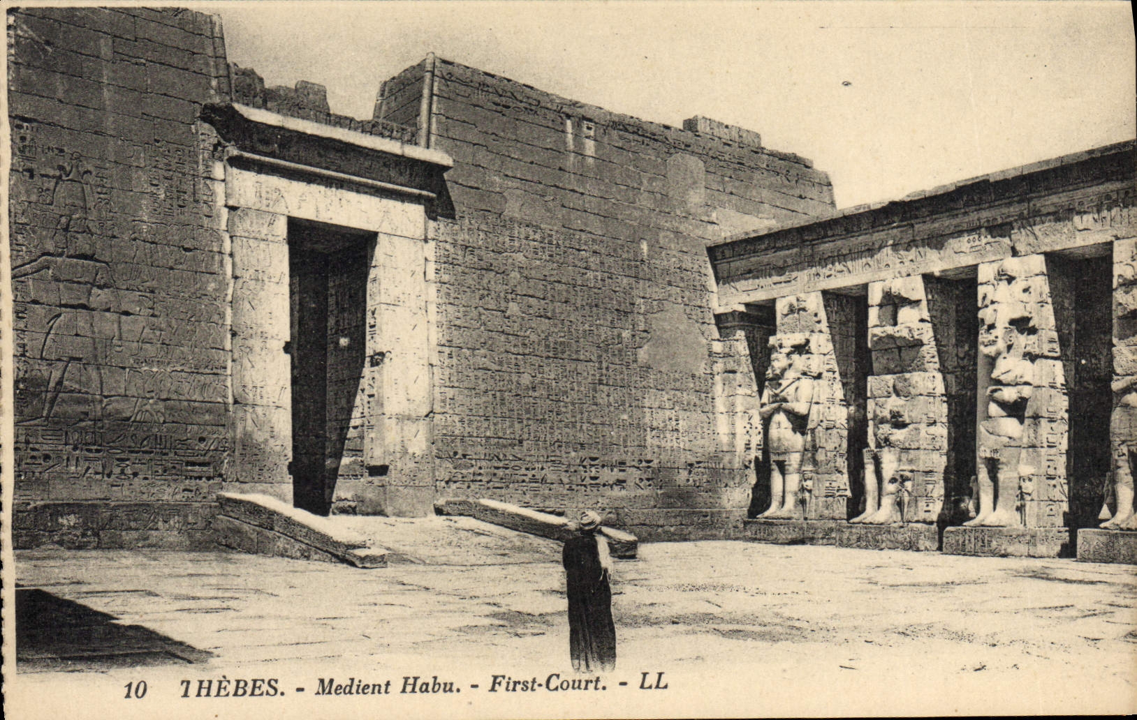 Thèbes - Médinet Habou - Première Cour - LL