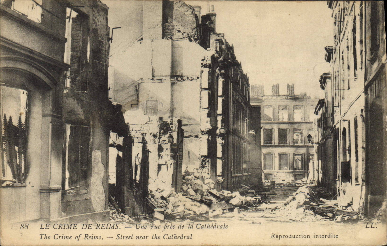 Reims — Straße in der Nähe der Kathedrale — LL. n°88