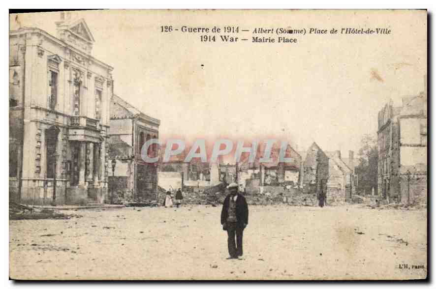 Albert (Somme) — Place de l'Hôtel-de-Ville après la guerre — L’M, Paris