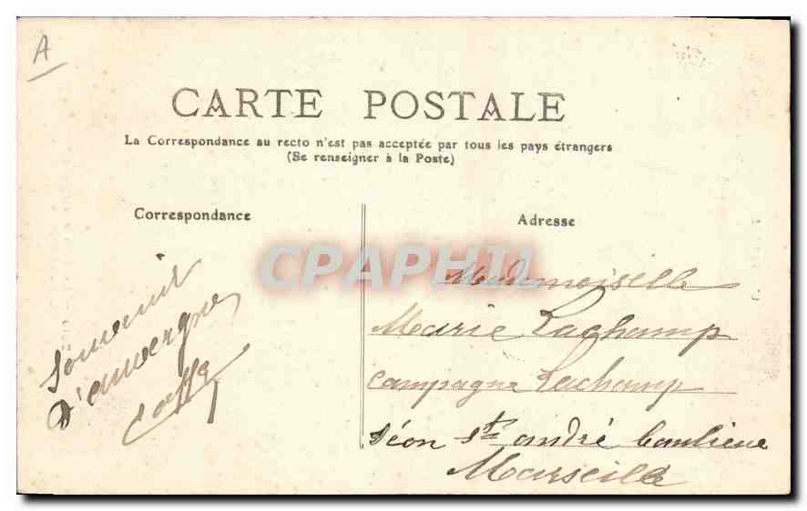 CPA Folklore La Belle Auvergnate Costume de fête — Verso