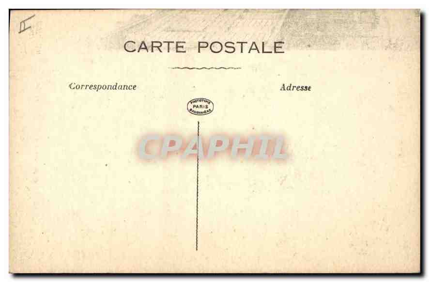 Arras — Angle des rues Pasteur et St-Nicolas — La Presse — Back