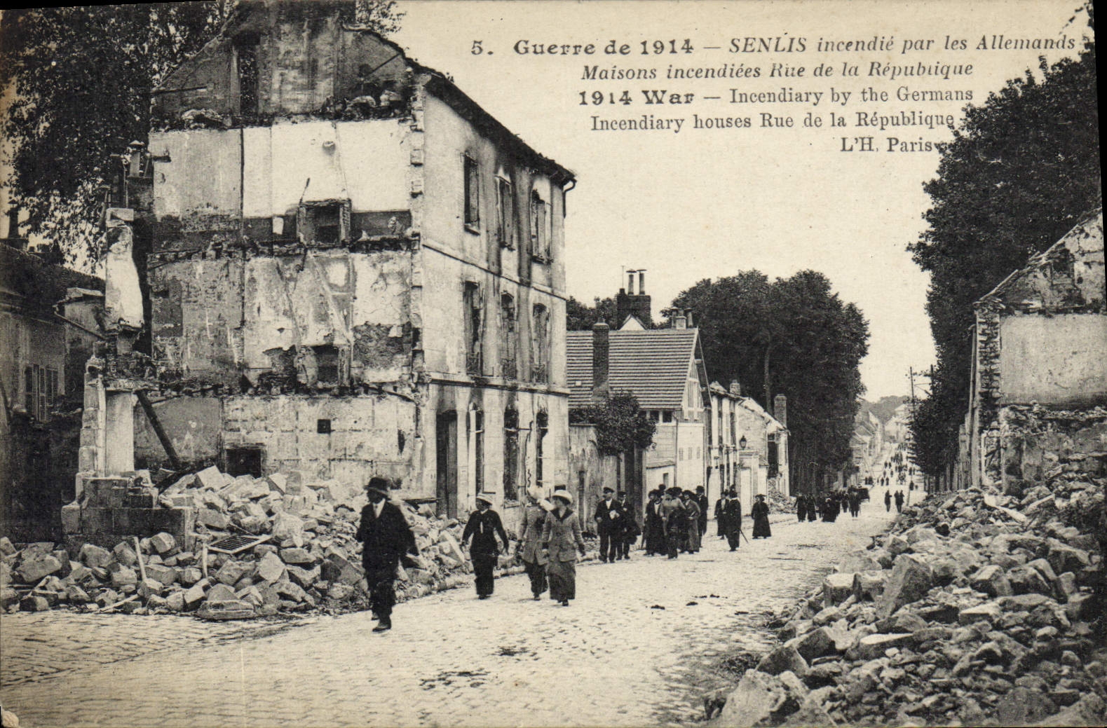 Senlis — Ruinen nach deutschem Brand — L'H. Paris
