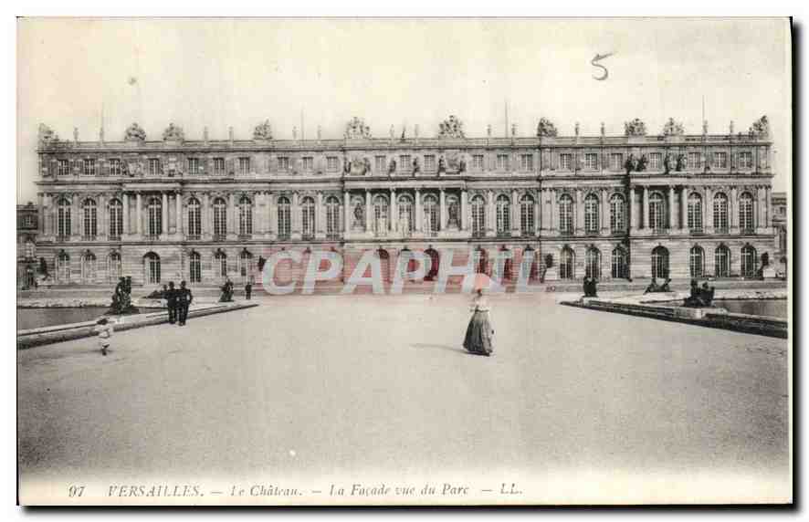 CPA Versailles Le Chateau La Façade rue du Parc 