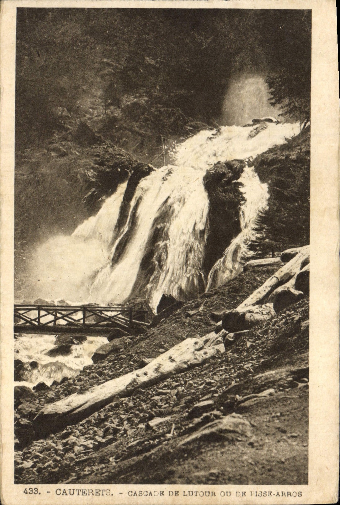 Cauterets — Cascade de Lutour ou de Pisse-Arros — Héliogravure Laboche Frères, n°433
