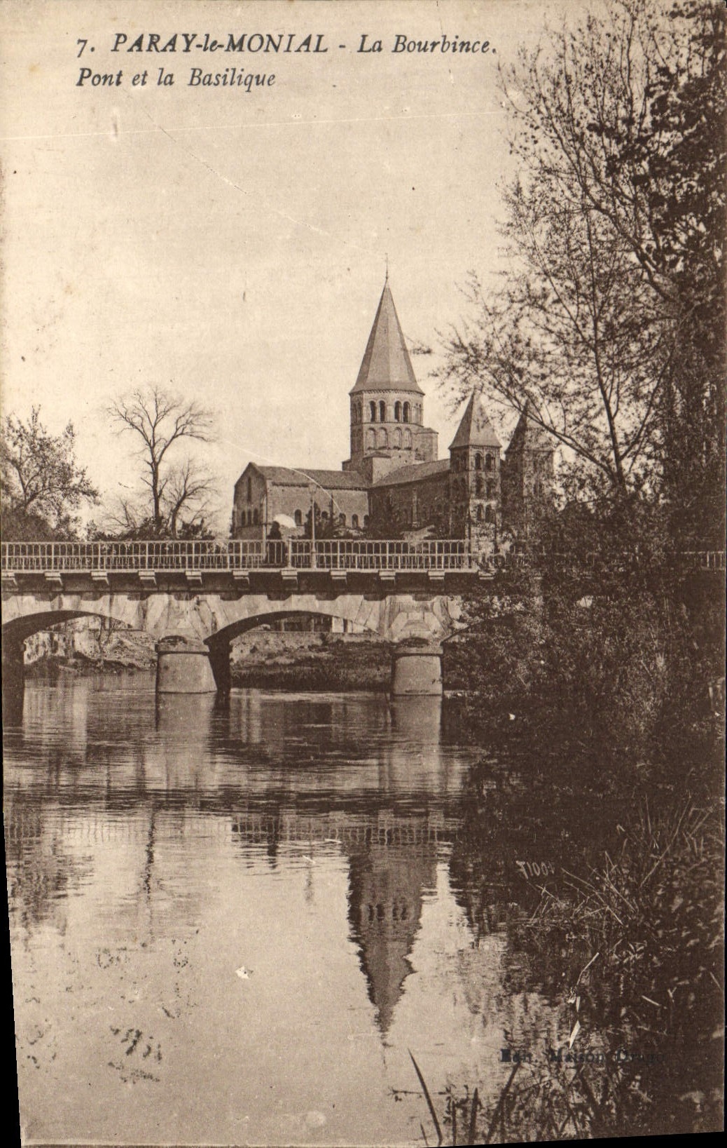CPA Paray le Monial La Bourbince Pont et la Basilique 