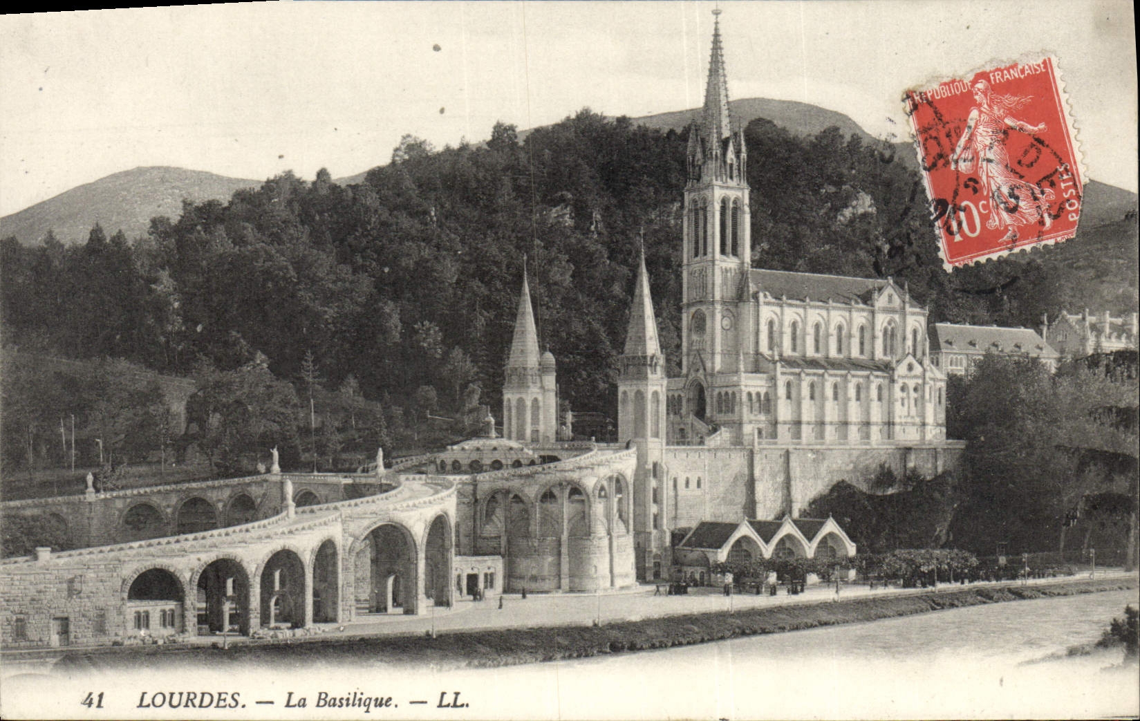 CPA Lourdes La Basilique 