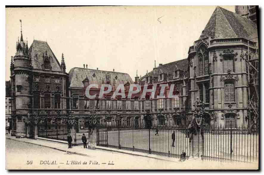 CPA Douai L'Hotel de Ville 