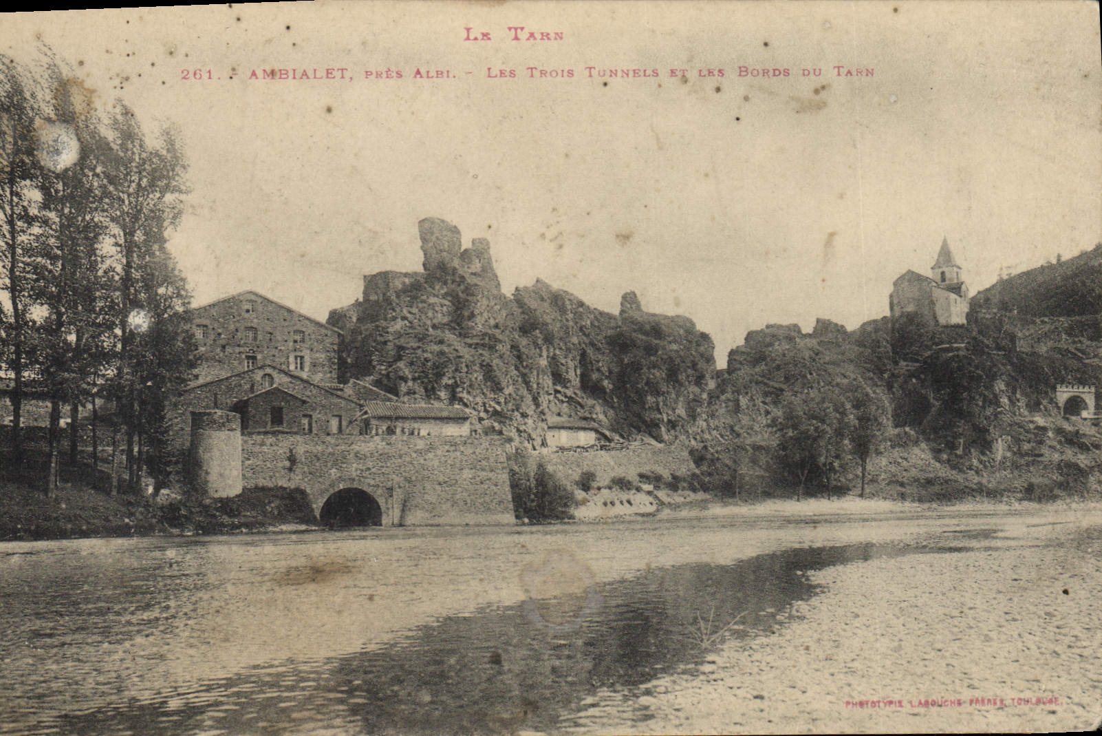 CPA La Tarn Ambialet pres Albi Les Troir Tunnels et les Bords du Tarn