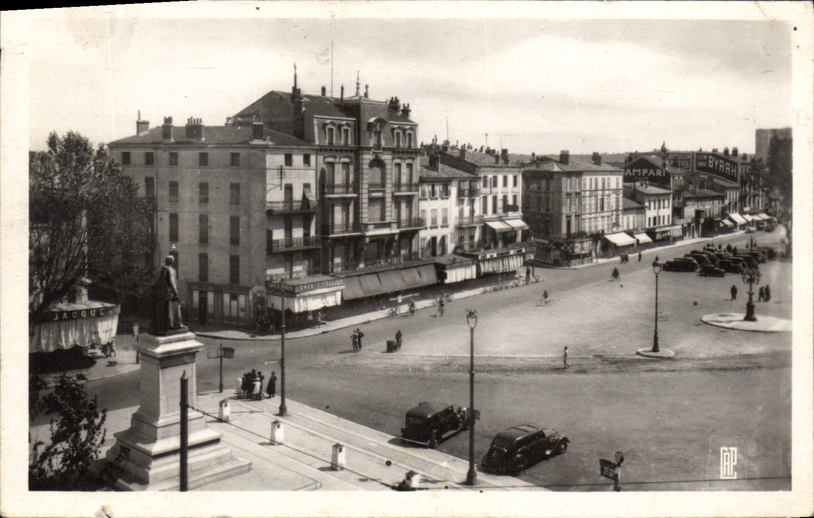 CPA Valence La Place Madier de Montjeau 