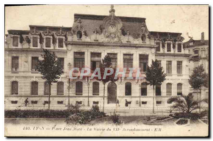 CPA Lyon Place Jean Mace La Mairie du 7eme Arrondissement 