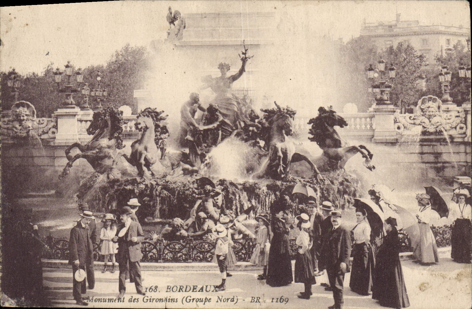 CPA Bordeaux Monument des Gironvins Groupe Nord BR 