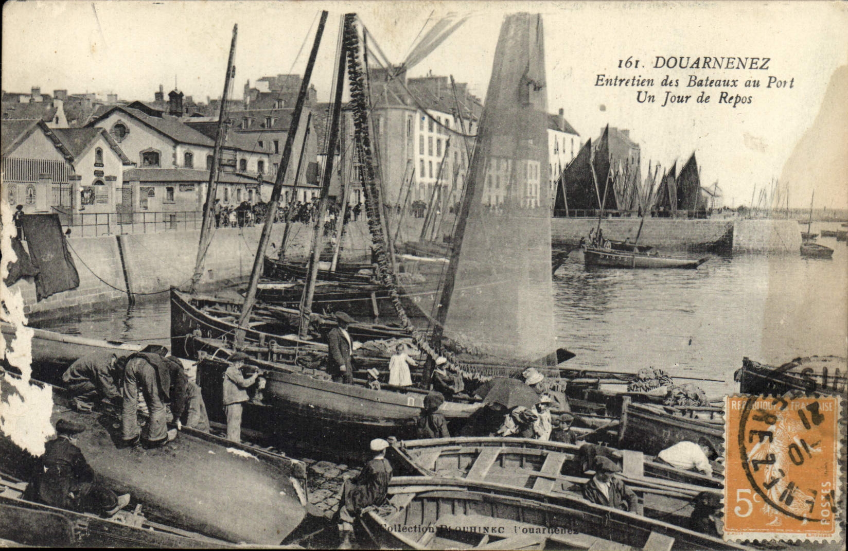 CPA Douarnenez Entretien des Bateaux au Port un Jour de Repos 