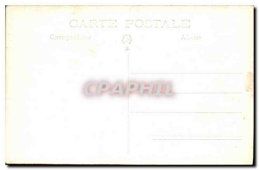 Infirmière et jeune garçon — devant une clôture — carte postale non datée — Rückseite