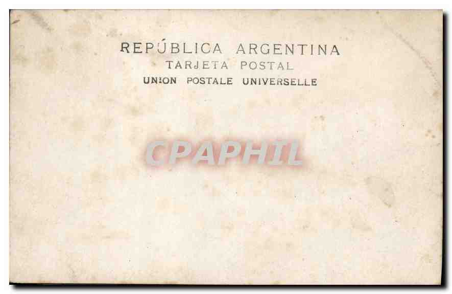 Femme assise dans un jardin — vue de l'océan en arrière-plan — République Argentine, Tarjeta Postal Universelle — Verso