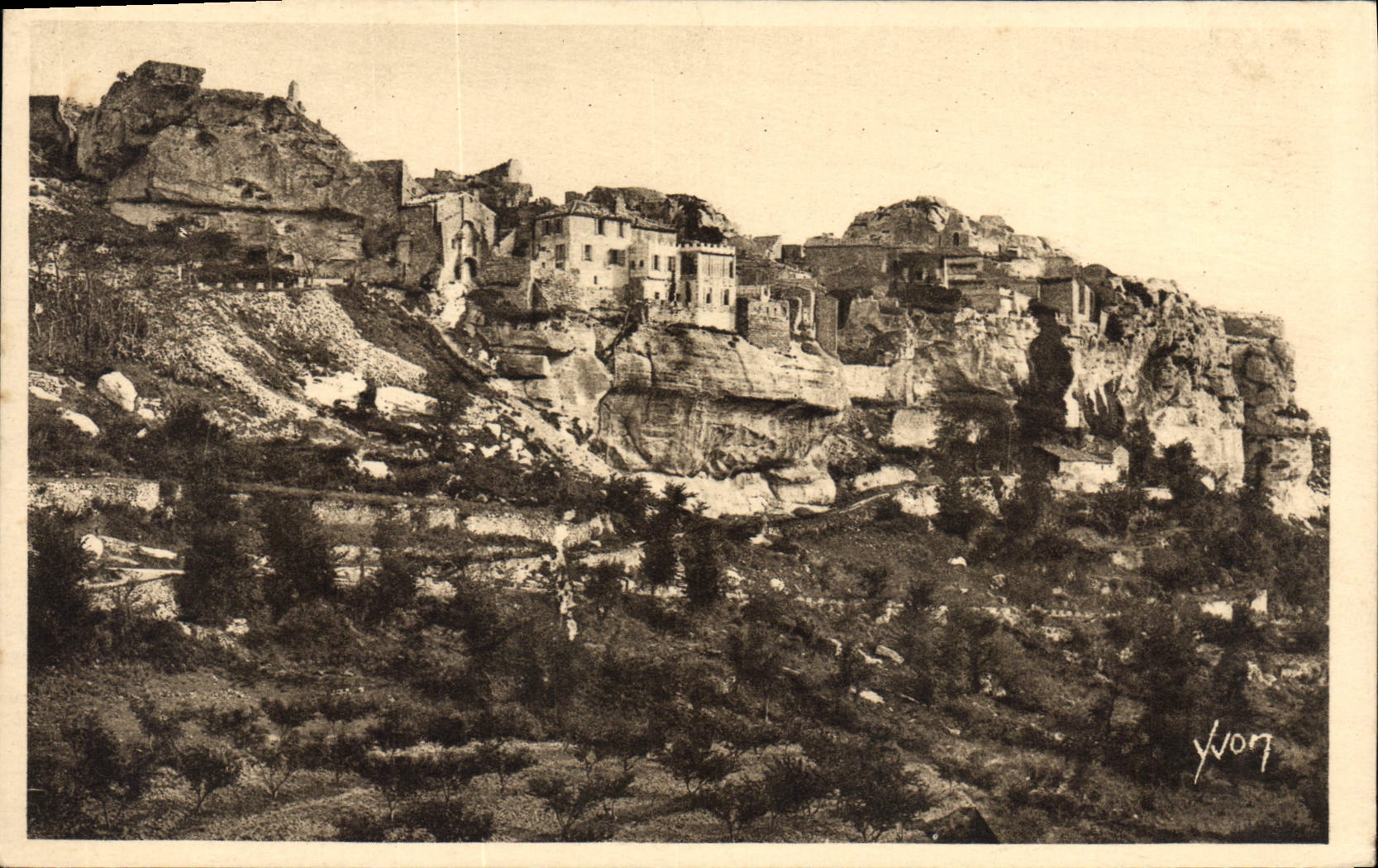 CPA Les Baux B du R vue Panoramique du Village 
