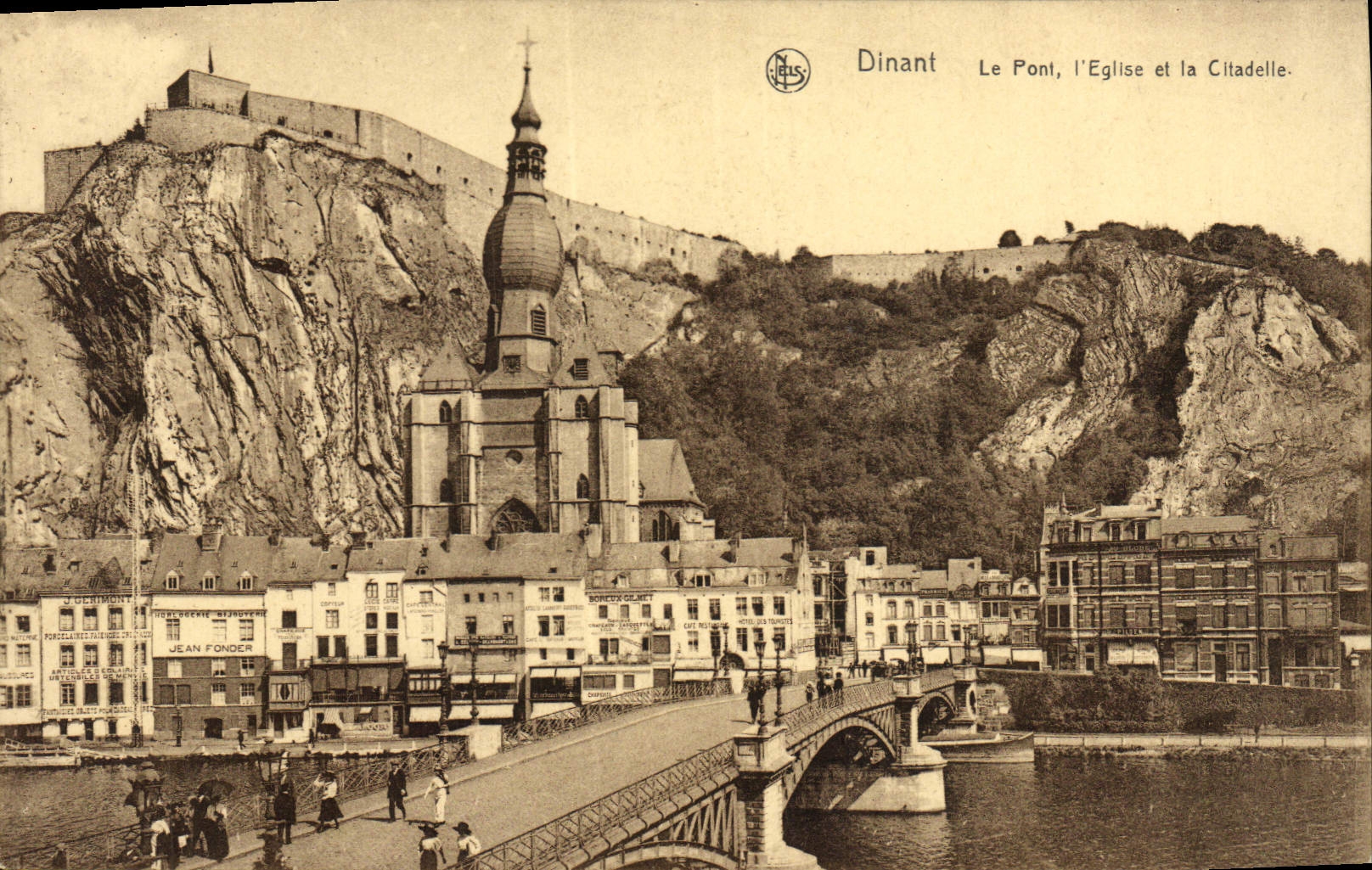 CPA Dinant le Pont l'Eglise et la Citadelle 