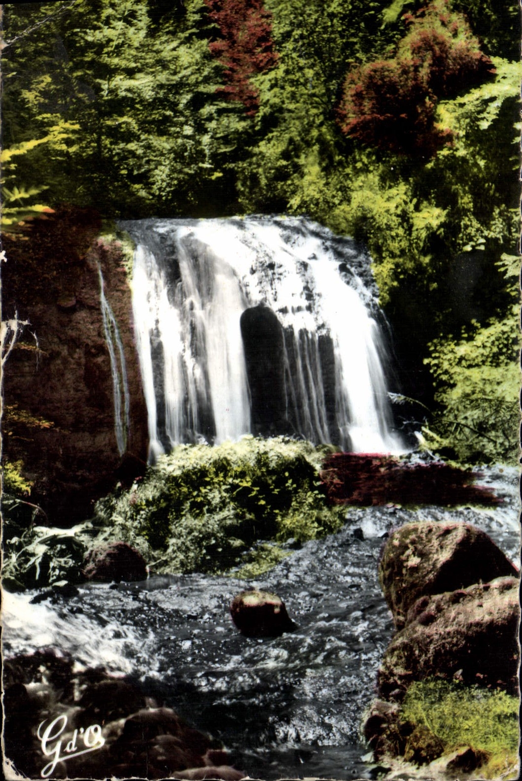CPA L'Auvergne Environs de la Bourboule et du Mont Dore Cascade de la Verniere 