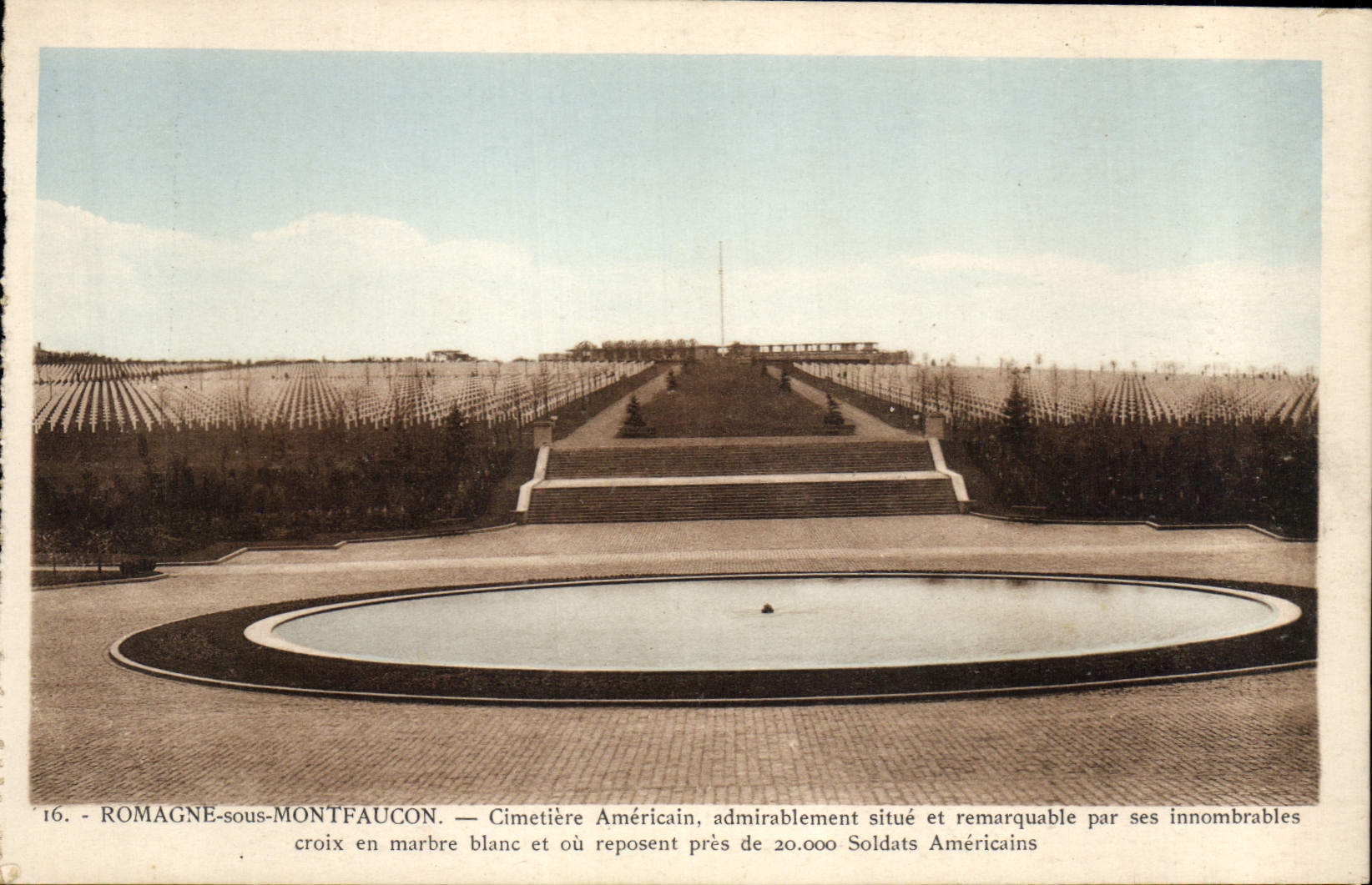 CPA Romagne sous Montfaucon Cimetiere Americain Admirablement situe et remarquable par ses innombrab