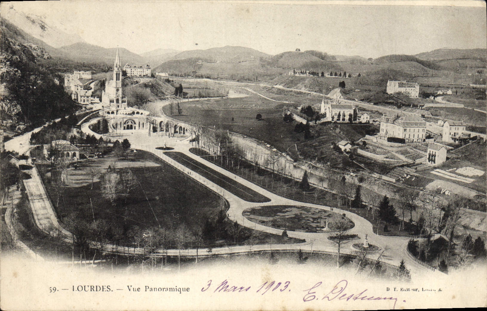 CPA Lourdes vue Panoramique 