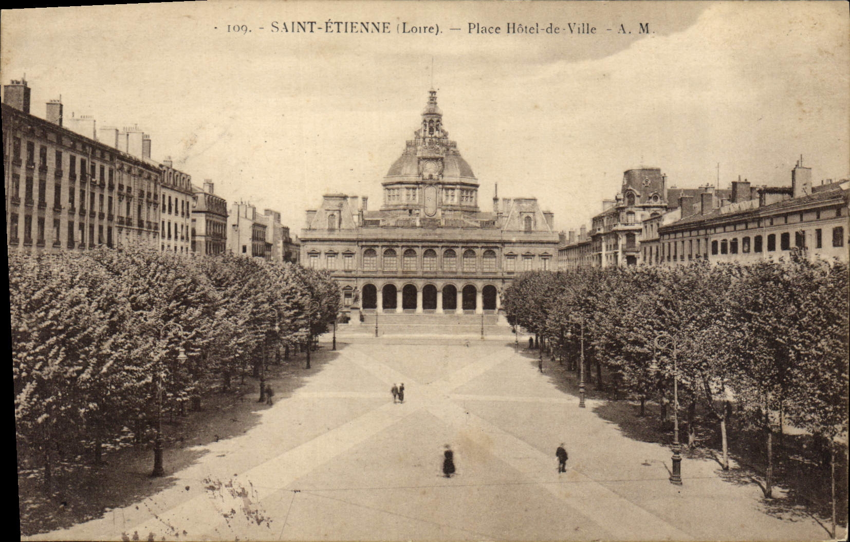 Saint-Étienne (Loire) — Place Hôtel-de-Ville — A. M. n°109
