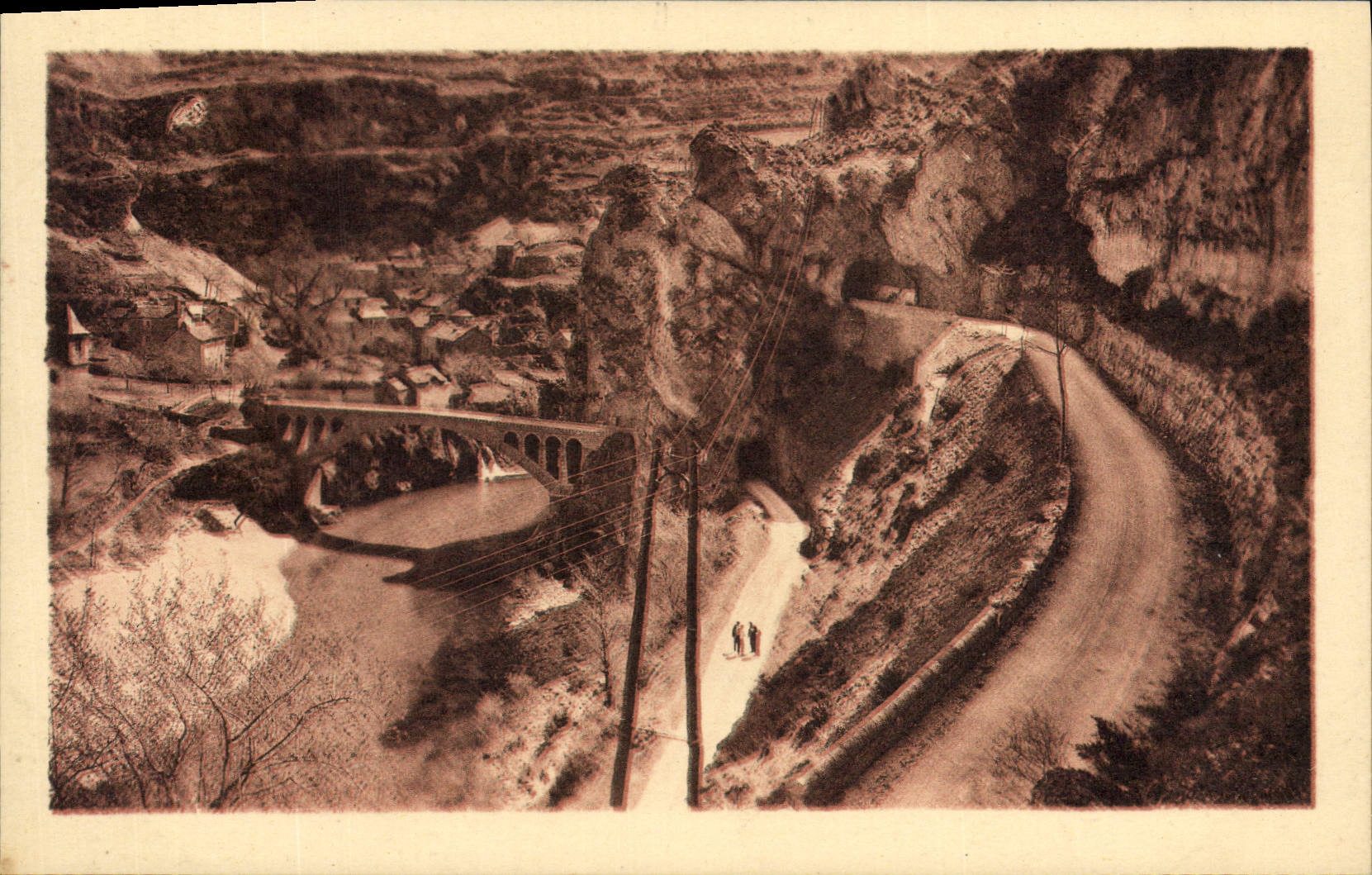 CPA Gorges du Tarn vue du Pont de Saint chely 