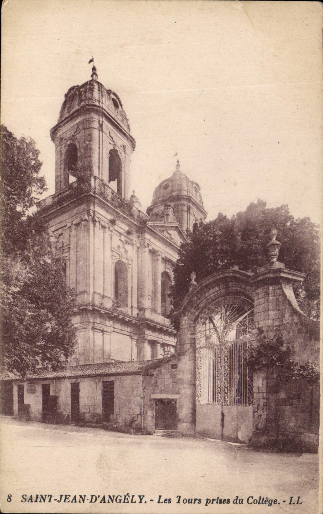 Saint-Jean-d'Angély — Les Tours prises du Collège — LL, n°8